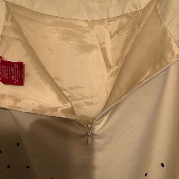 Oscar Embroidered Pleated Hem Skirt 16 - Picture 5 of 8